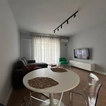 Luxury Τίρανα